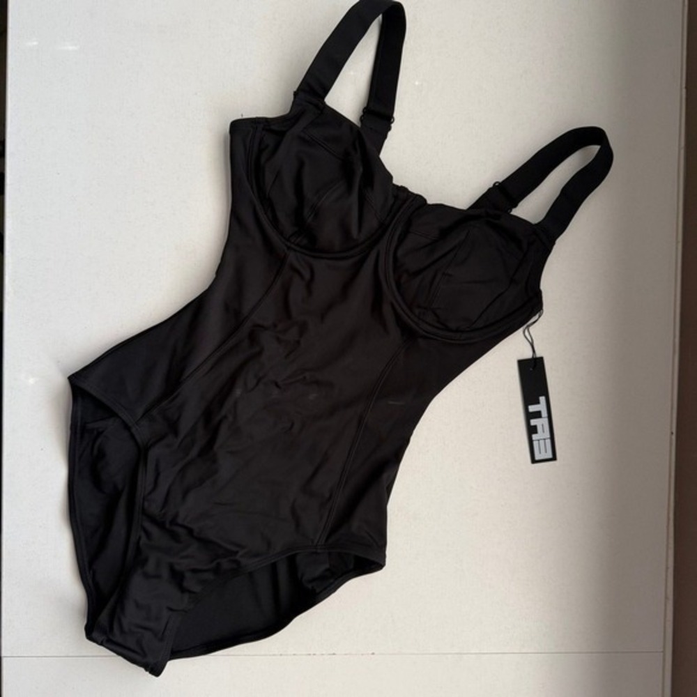 TA3 Lifty Swim One Piece Summer Beach Vacation Swimsuit Size XS Reg/Long H/I Cup